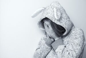 汗ジミが目立たないトップスはどれがオススメ？